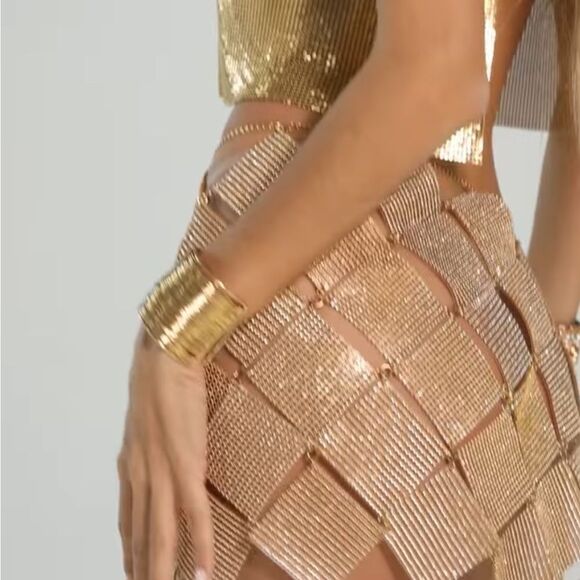 Gold statement bracelet - Picture 2 of 7